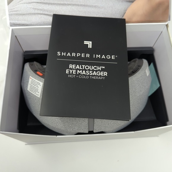 Sharper Image Realtouch Air Compression Massaging Eye Mask Hot & Cold Bluetooth - Picture 12 of 13